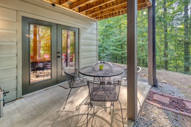 276 Citrine Court, Ellijay, GA 30540