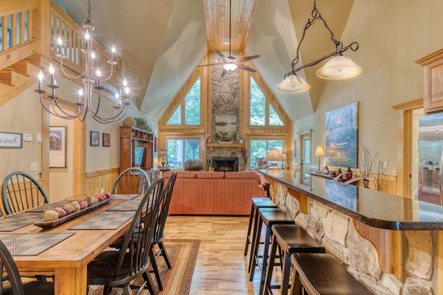 276 Citrine Court, Ellijay, GA 30540