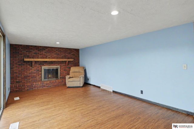 2610 N 124th Circle, Omaha, NE 68164