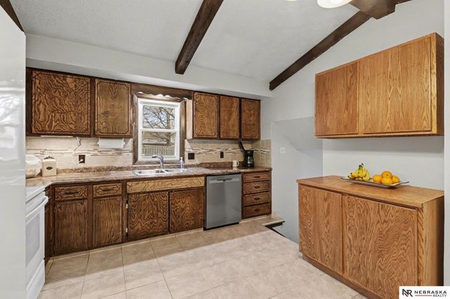 2610 N 124th Circle, Omaha, NE 68164