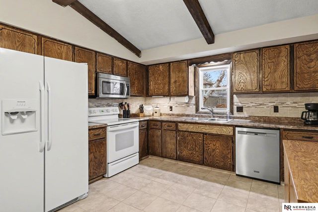 2610 N 124th Circle, Omaha, NE 68164