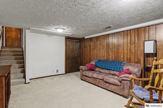 2610 N 124th Circle, Omaha, NE 68164