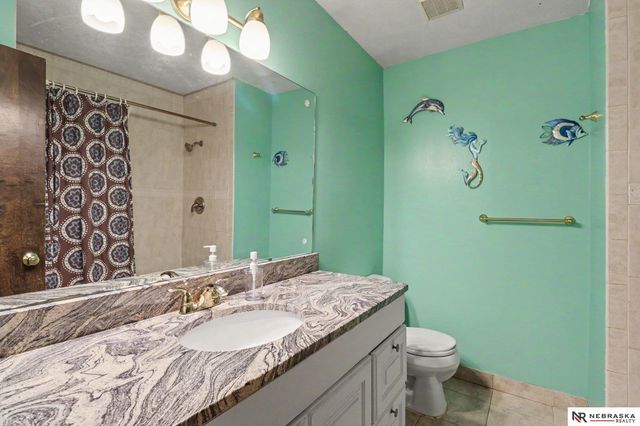 2610 N 124th Circle, Omaha, NE 68164