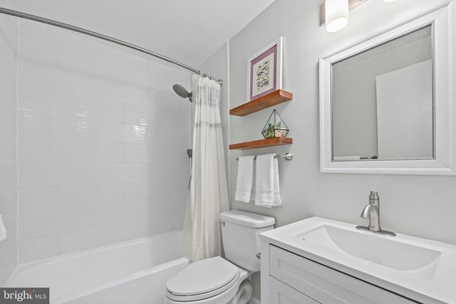 3145 ELLENWOOD DR, Fairfax, VA 22031