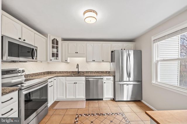 3145 ELLENWOOD DR, Fairfax, VA 22031