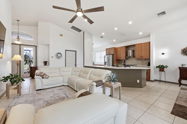 348 NW Toscane Trail, Port St. Lucie, Port St Lucie, FL 34986