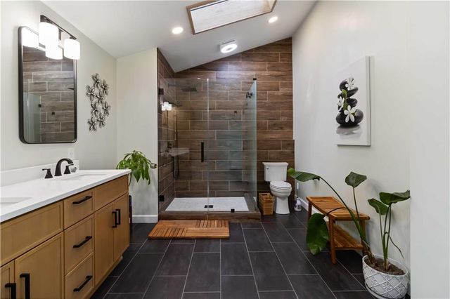 8515 Lake Drive, Snellville, GA 30039