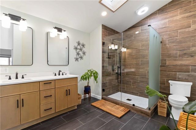 8515 Lake Drive, Snellville, GA 30039