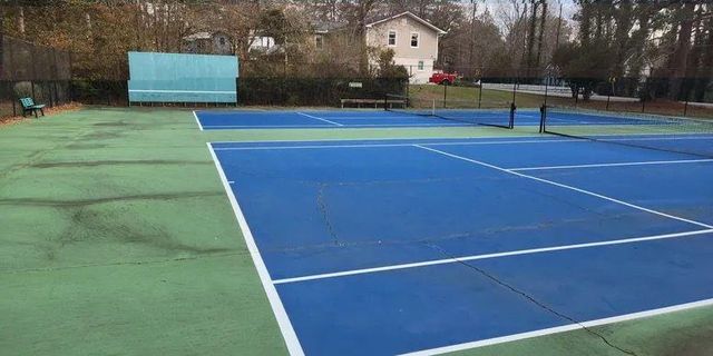 8515 Lake Drive, Snellville, GA 30039