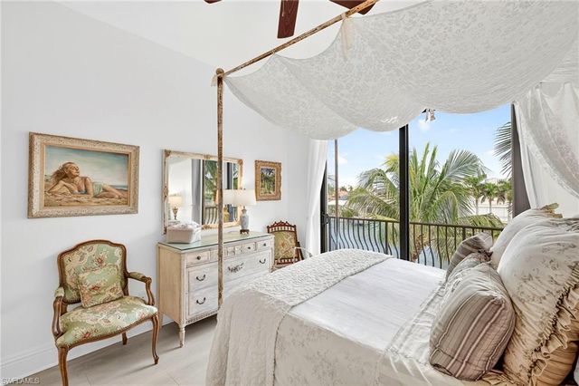 403 Seabee AVE, Naples, FL 34108