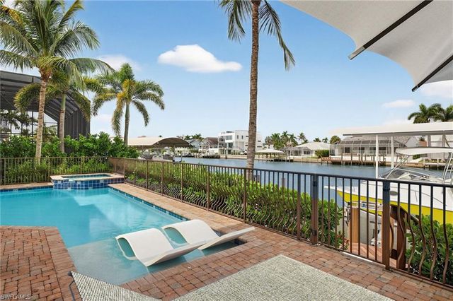 403 Seabee AVE, Naples, FL 34108