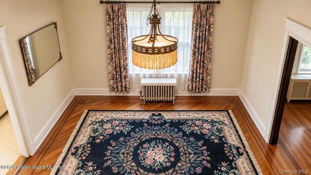 79-52 77th, Glendale, NY 11385