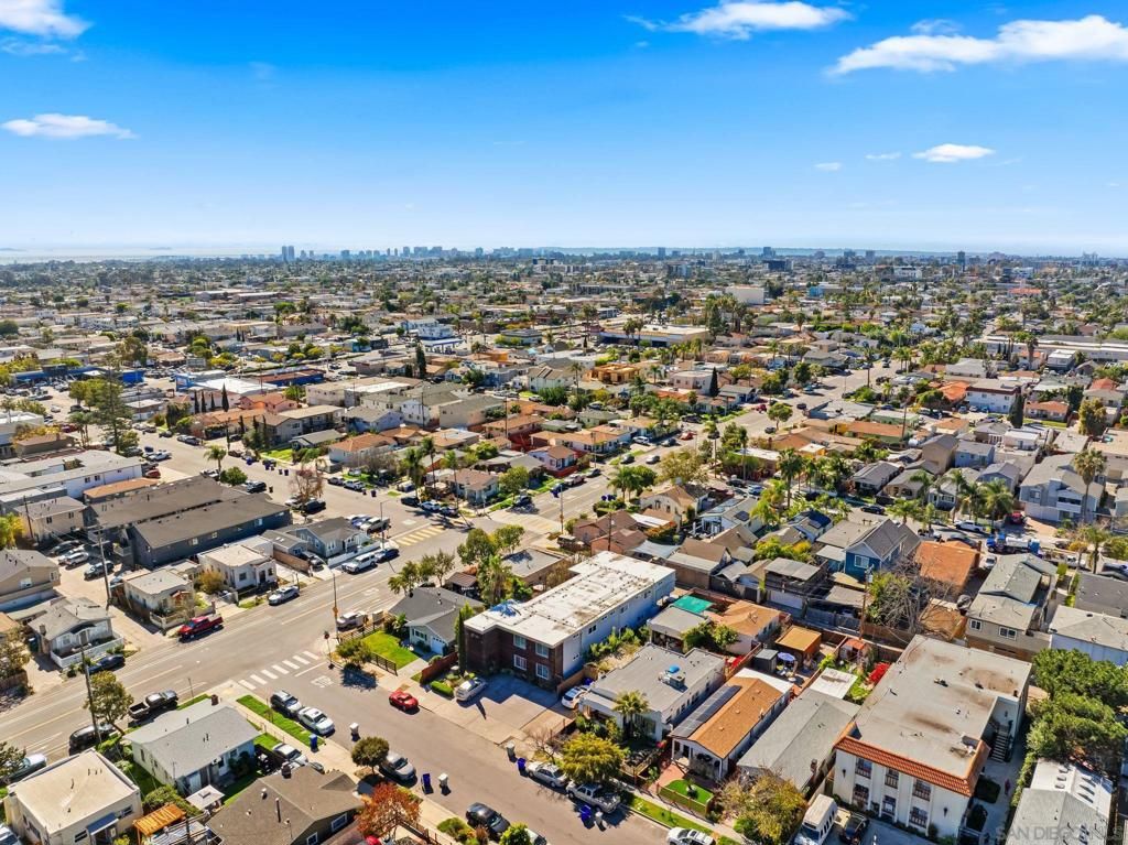 Image 18 of property listing at 4414 37th St, San Diego, CA 92116