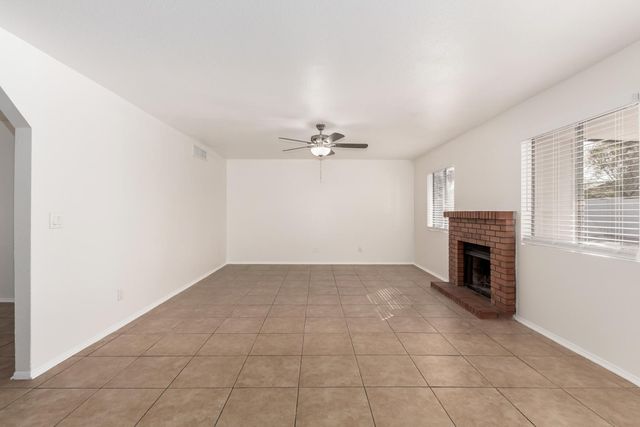 7027 W Palo Verde Avenue, Peoria, AZ 85345