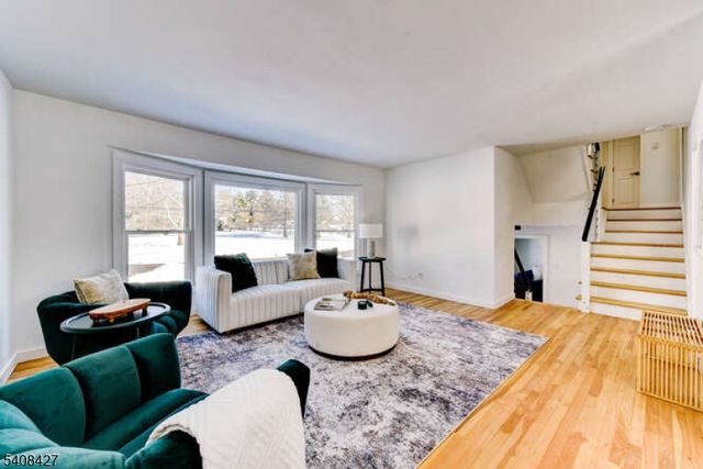 22 Glen Rd, Bridgewater Twp., NJ 08805