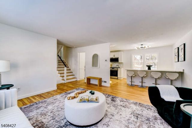 22 Glen Rd, Bridgewater Twp., NJ 08805