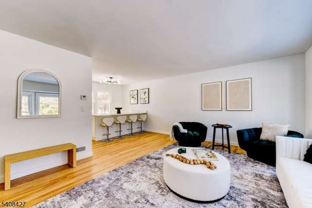 22 Glen Rd, Bridgewater Twp., NJ 08805