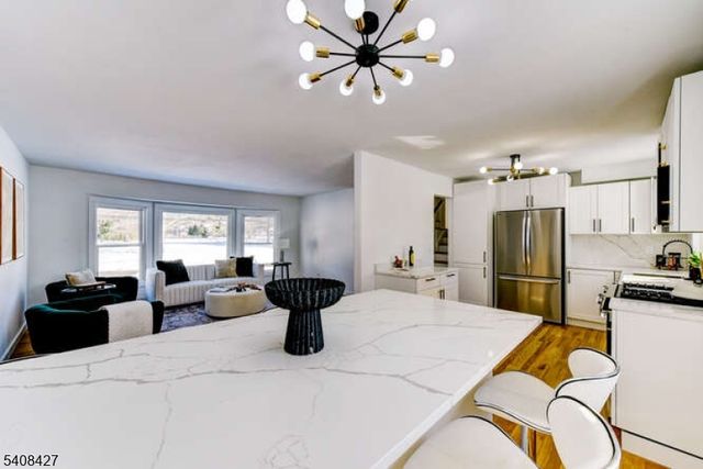 22 Glen Rd, Bridgewater Twp., NJ 08805