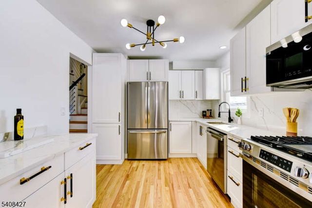 22 Glen Rd, Bridgewater Twp., NJ 08805