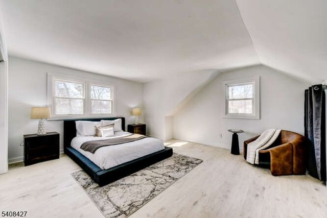 22 Glen Rd, Bridgewater Twp., NJ 08805