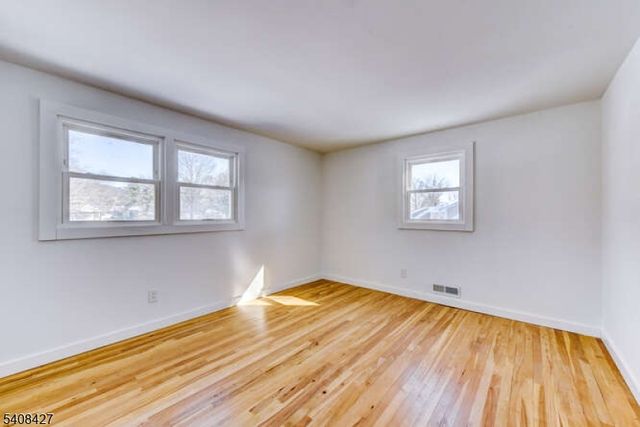 22 Glen Rd, Bridgewater Twp., NJ 08805