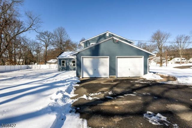 22 Glen Rd, Bridgewater Twp., NJ 08805