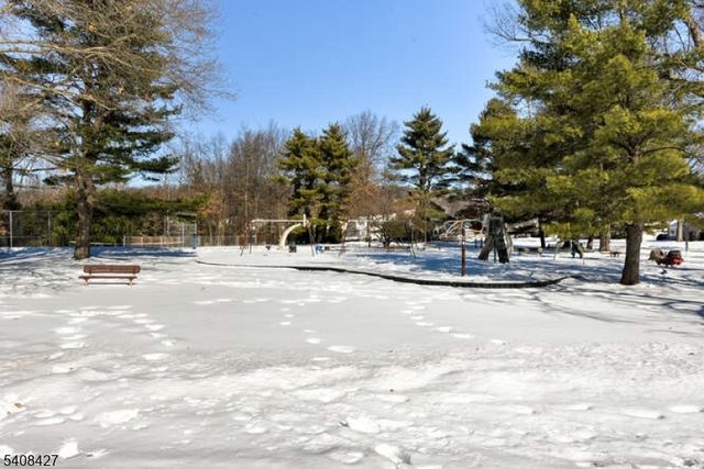 22 Glen Rd, Bridgewater Twp., NJ 08805