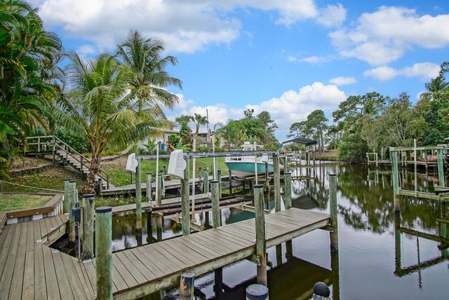 1232 SW Knollwood Drive, Palm City, FL 34990