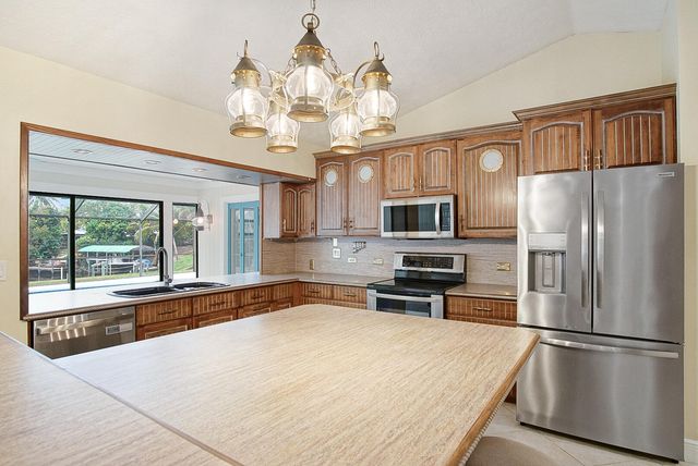 1232 SW Knollwood Drive, Palm City, FL 34990