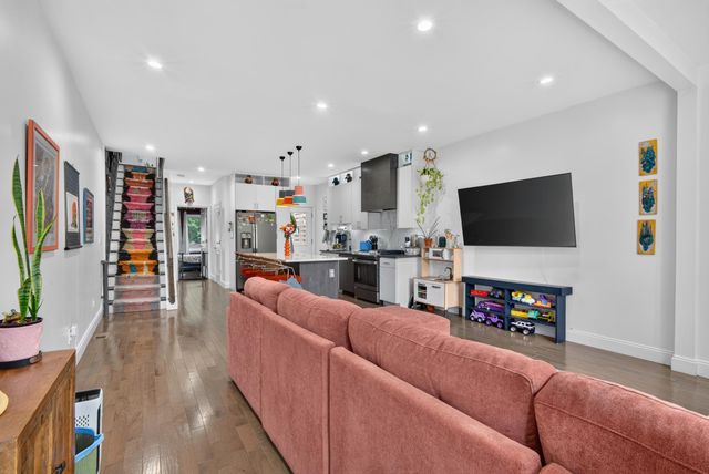 106 ASTOR PL, Jc, Bergen-lafayett, NJ 07304