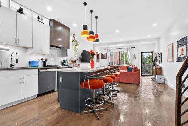 106 ASTOR PL, Jc, Bergen-lafayett, NJ 07304