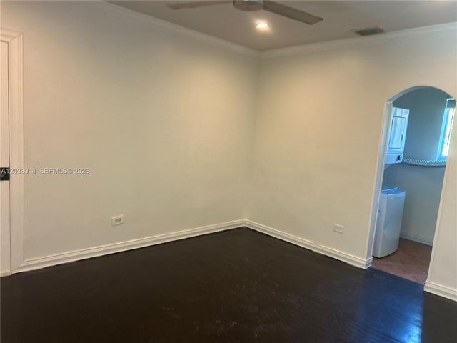 8260 Byron Ave 5, Miami Beach, FL 33141