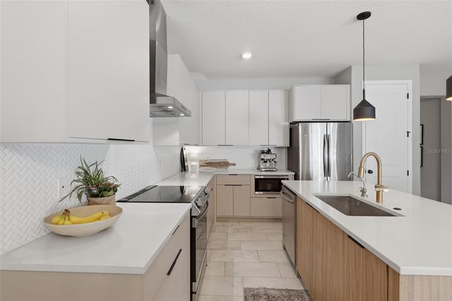 2015 E KALEY AVENUE, Orlando, FL 32806