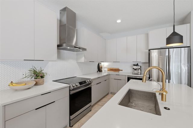 2015 E KALEY AVENUE, Orlando, FL 32806