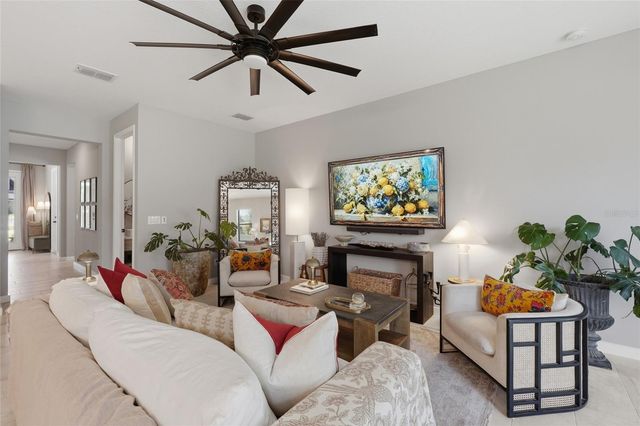 2015 E KALEY AVENUE, Orlando, FL 32806