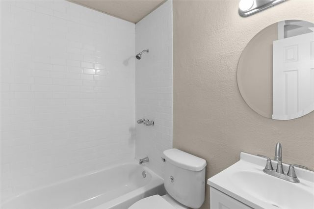 2907 Clinton Avenue, Fort Worth, TX 76106