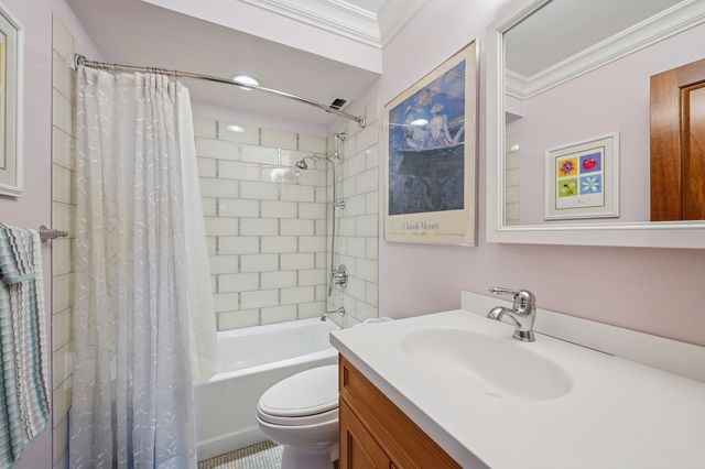 1313 N Ritchie Court 2701, Chicago, IL 60610