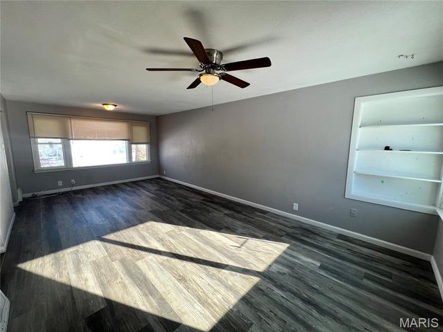 10232 Tappan Drive, St Louis, MO 63137