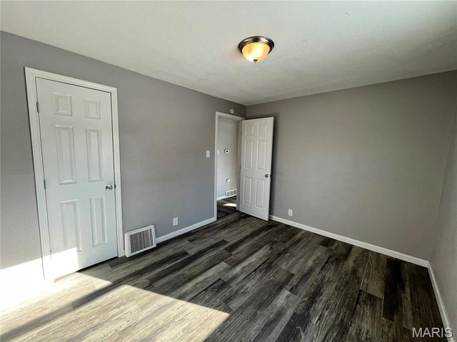 10232 Tappan Drive, St Louis, MO 63137