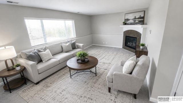 13911 Springview Drive, Papillion, NE 68133