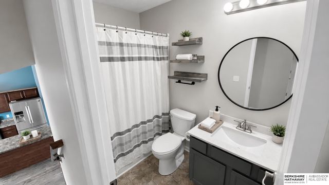 13911 Springview Drive, Papillion, NE 68133
