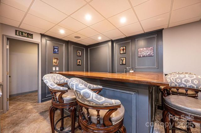 560 20th Avenue Court NW, Hickory, NC 28601