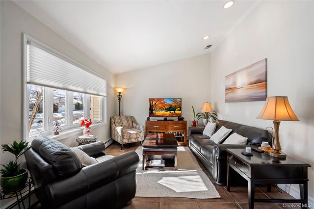 237 Linden Street, Massapequa Park, NY 11762