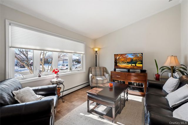 237 Linden Street, Massapequa Park, NY 11762