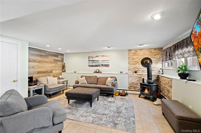 237 Linden Street, Massapequa Park, NY 11762