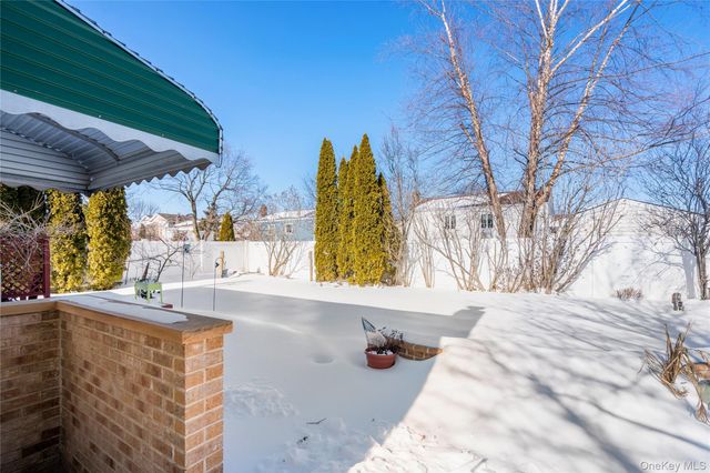 237 Linden Street, Massapequa Park, NY 11762