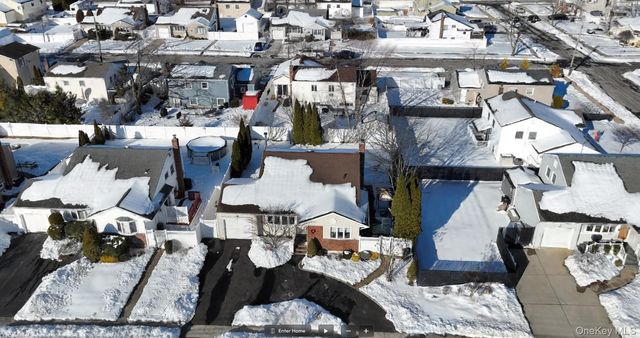 237 Linden Street, Massapequa Park, NY 11762