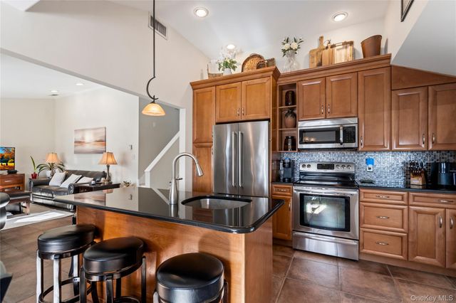 237 Linden Street, Massapequa Park, NY 11762