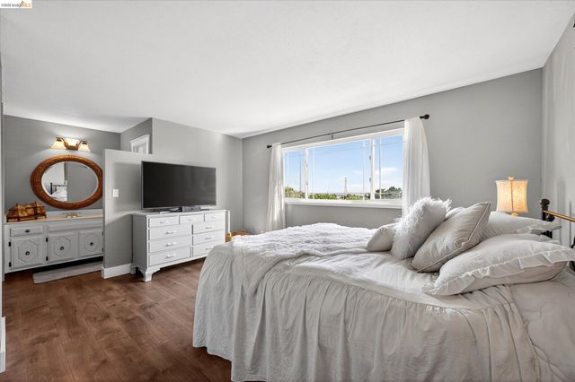 2458 Grimsby Dr, Antioch, CA 94509