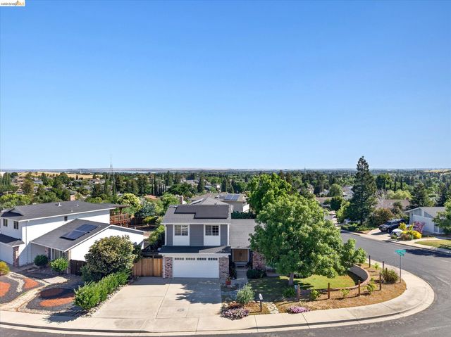 2458 Grimsby Dr, Antioch, CA 94509